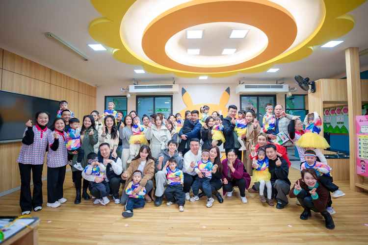 国际宝宝早教专家团队