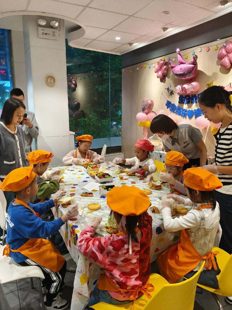 早教中心寿司活动主持