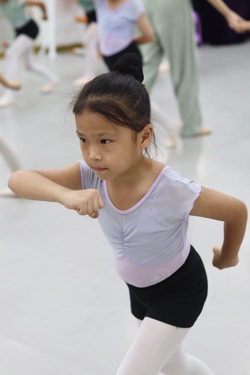 适合小学生跳的舞蹈视频